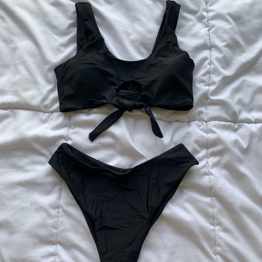 small high waisted black bikini